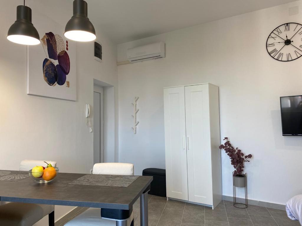 City Vibes Apartment Пула Экстерьер фото